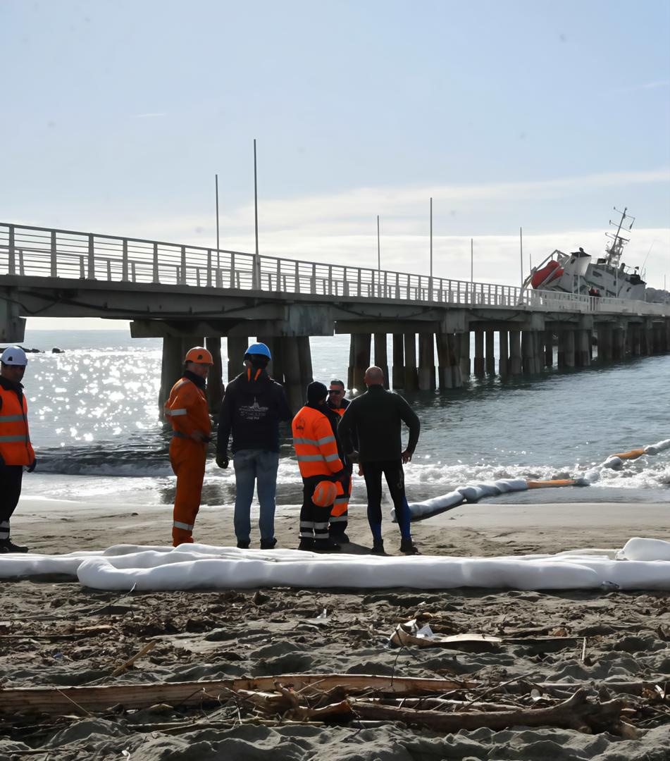 Un convegno su porto e erosione