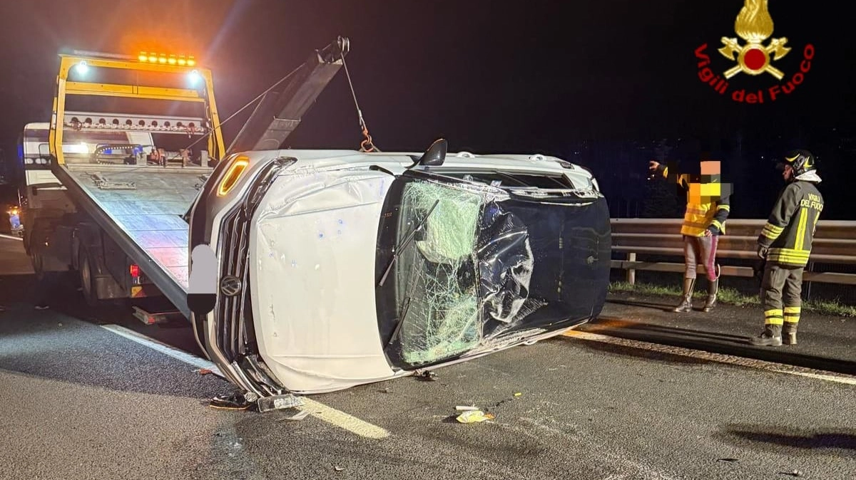 La scena dell'incidente accaduto sull'A11, all'altezza di Pistoia, nella notte tra venerdì 14 e sabato 15 febbraio