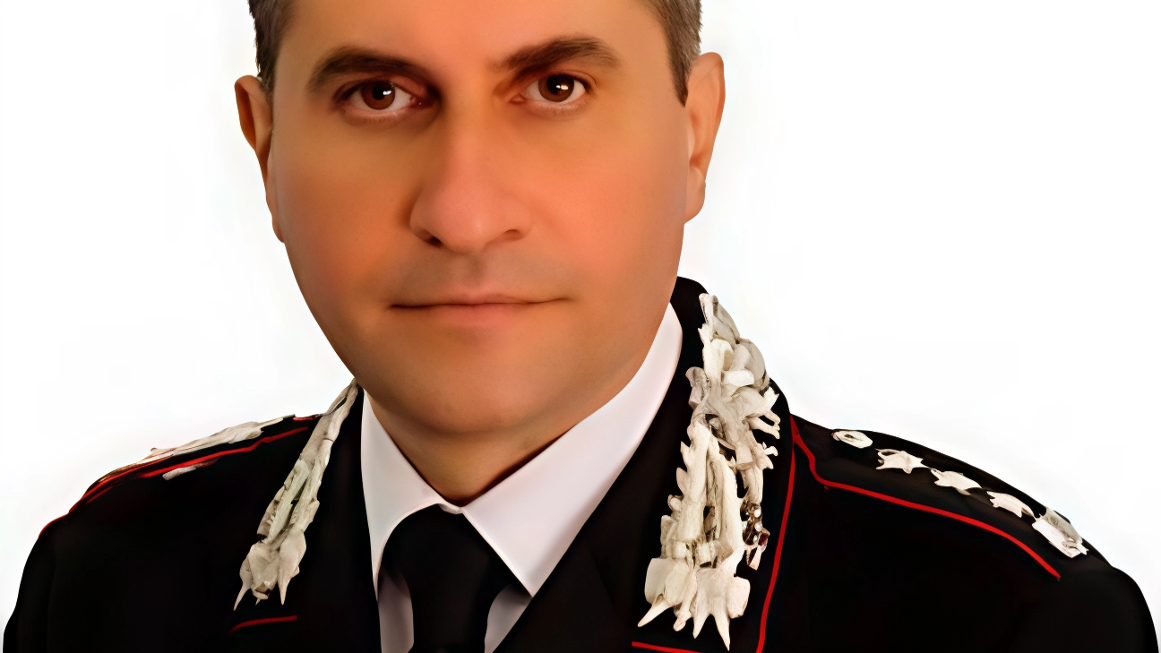 Il nuovo comandante provinciale è il colonnello Luigi De Simone. Esperienze in Sicilia e nei Balcani
