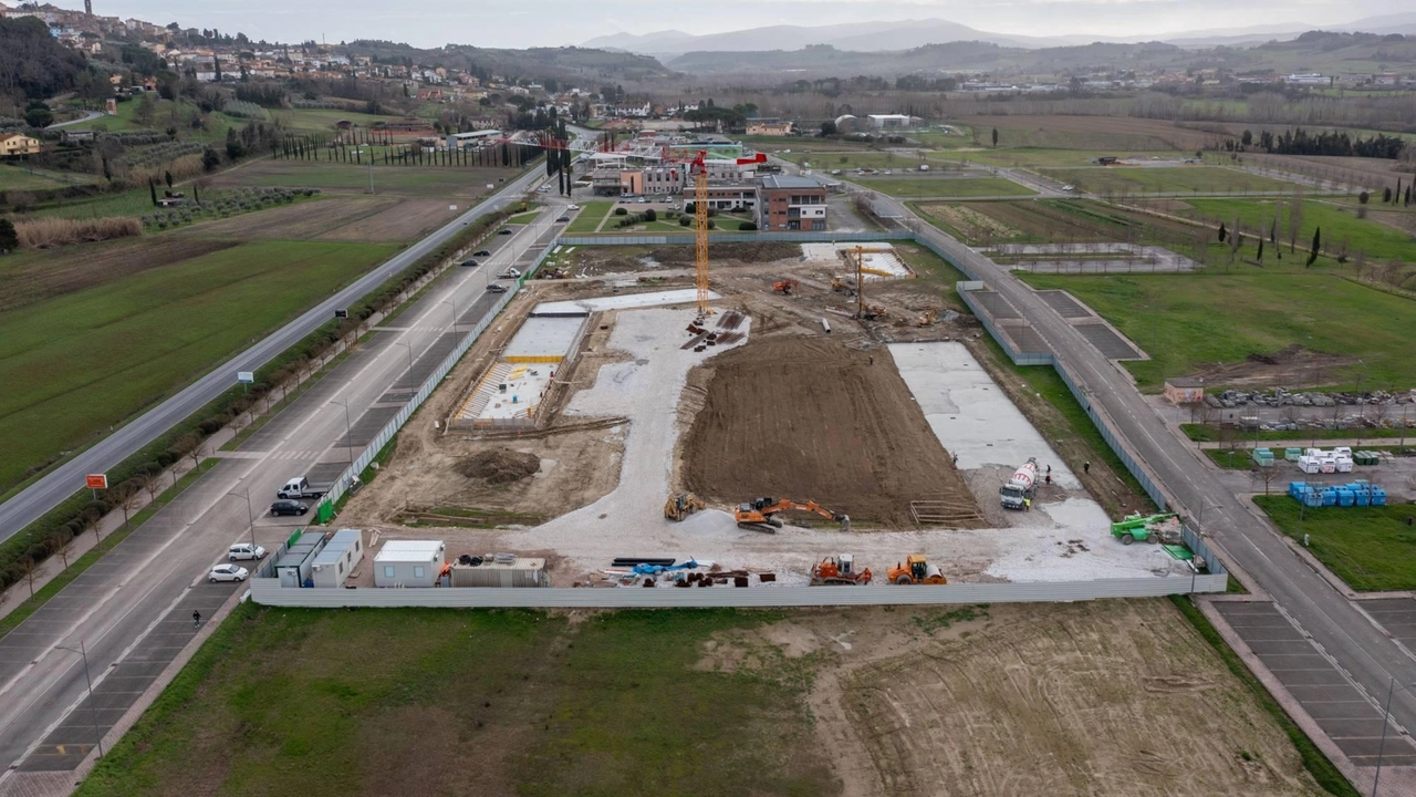 Il sindaco Macelloni di Peccioli fa il punto sull’avanzamento del cantiere lungo la strada Fila "Avrà un laboratorio musicale e un planetario. Ci sarà anche uno spazio dedicato alla domotica.