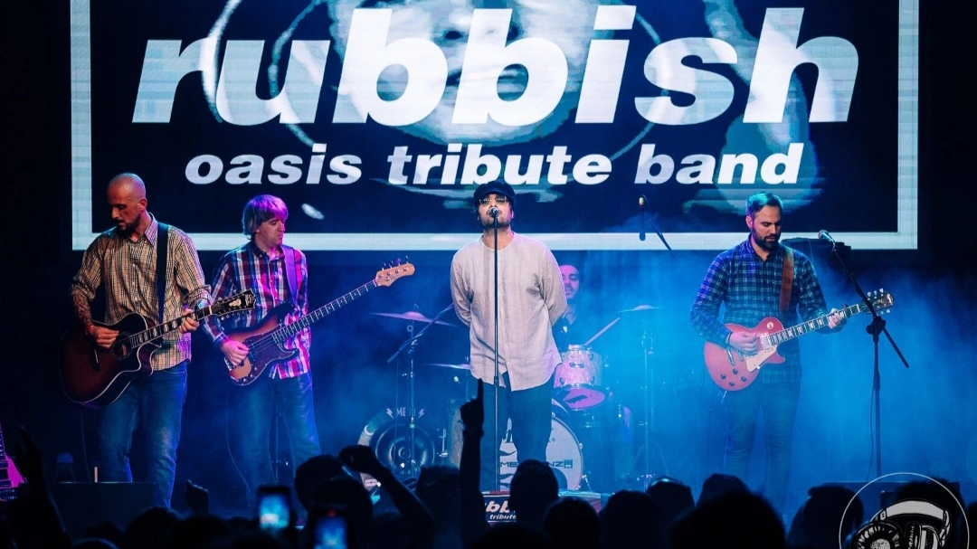 A Firenze il concerto della tribute band degli Oasis