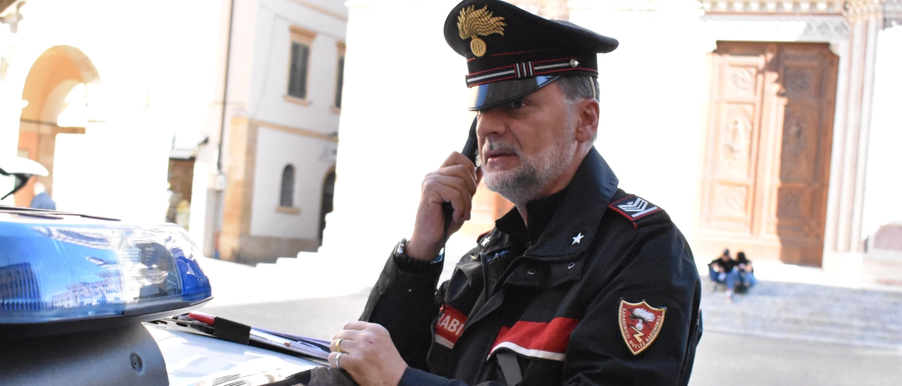 Una lunga serie di episodi nei quali la donna è stata costretta a subire le violenze fino a quando un vicino non ha chiamato i carabinieri che l’hanno persuasa a denunciare i fatti