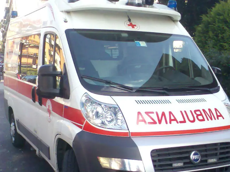 Fivizzano, muore travolto da un’auto in pieno centro