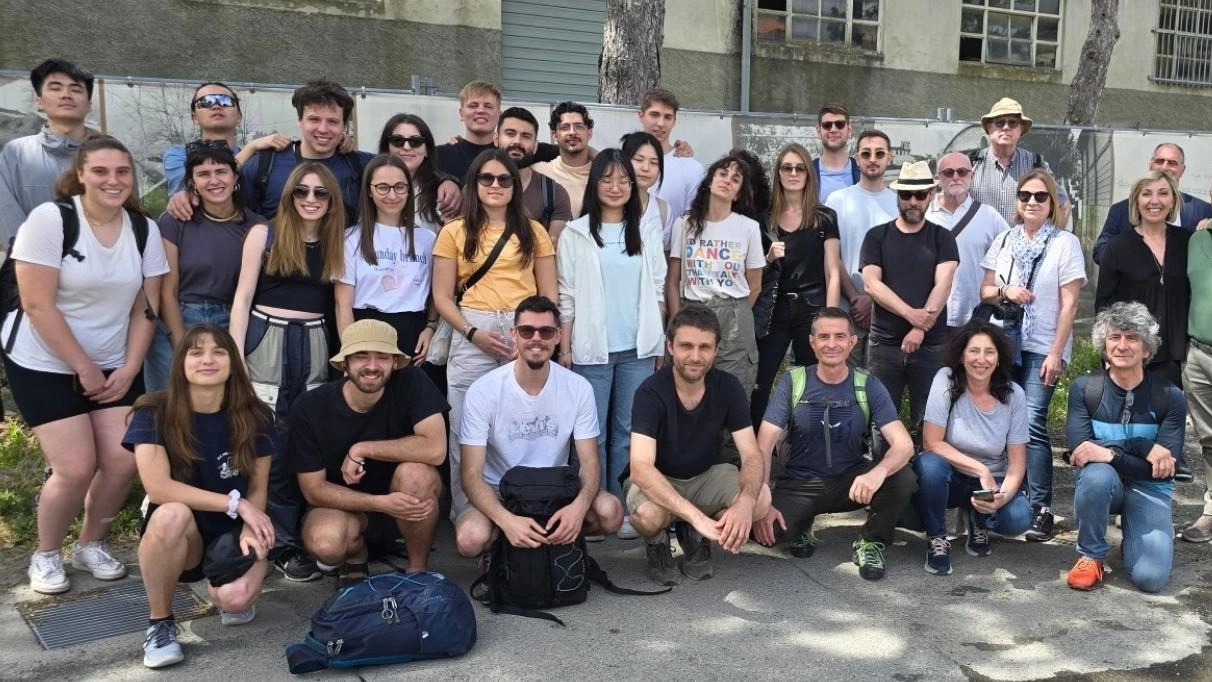Un gruppo di laureandi del corso magistrale in "Progettazione delle Aree Verdi e del Paesaggio" delle Università di Genova e...