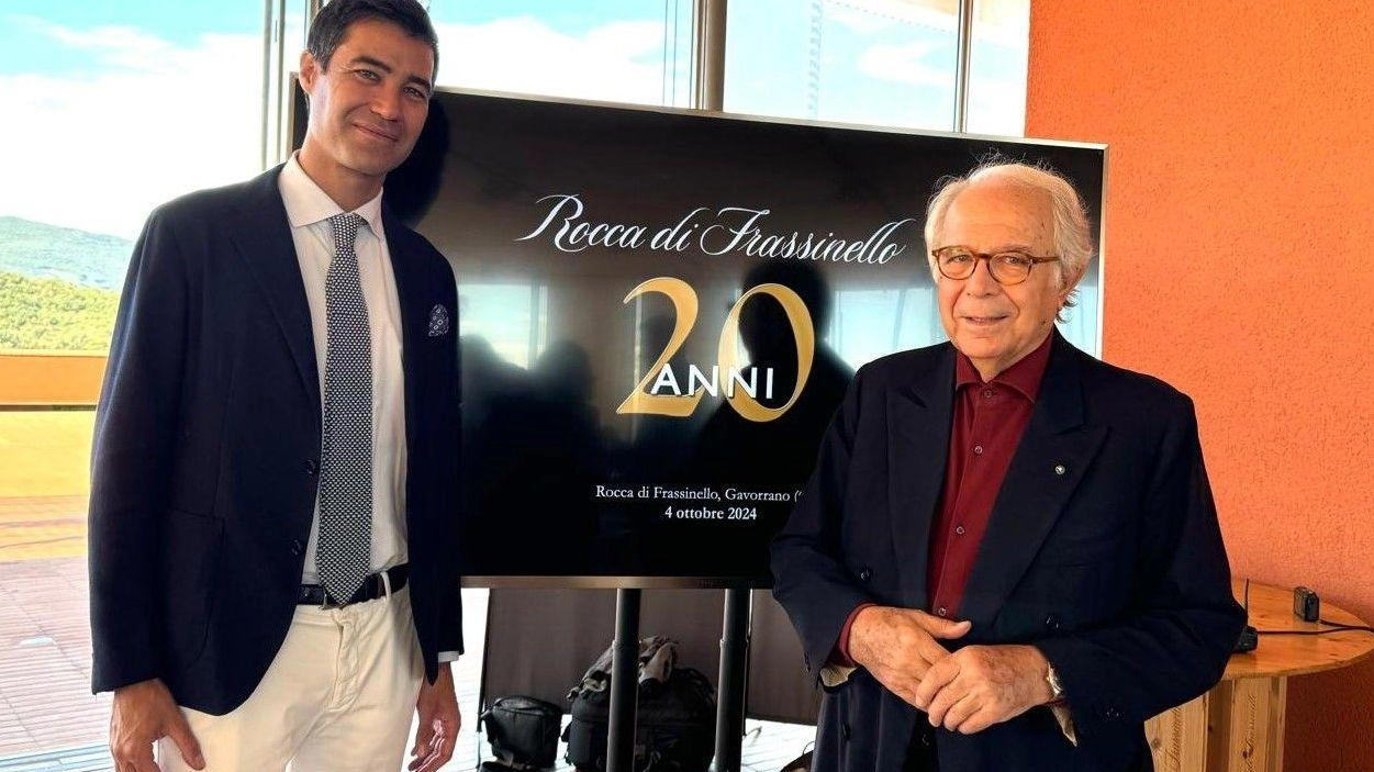 Paolo Panerai, presidente di Rocca di Frassinello. , e (a sinistra) il master of wine Gabriele Gorelli che ha condotto la masterclass organizzata in cantina