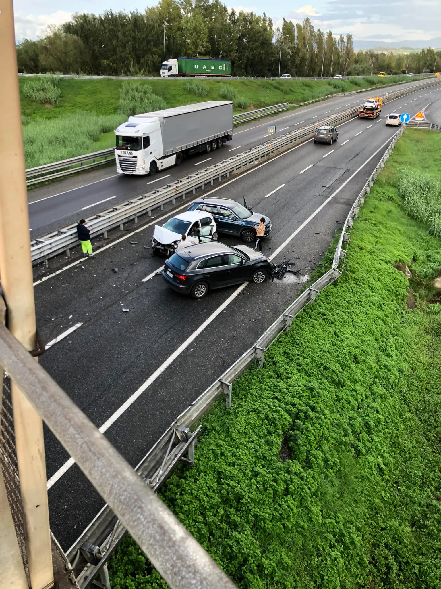 Incidente in FiPiLI, scontro tra tre auto. Lunghe code in direzione Firenze