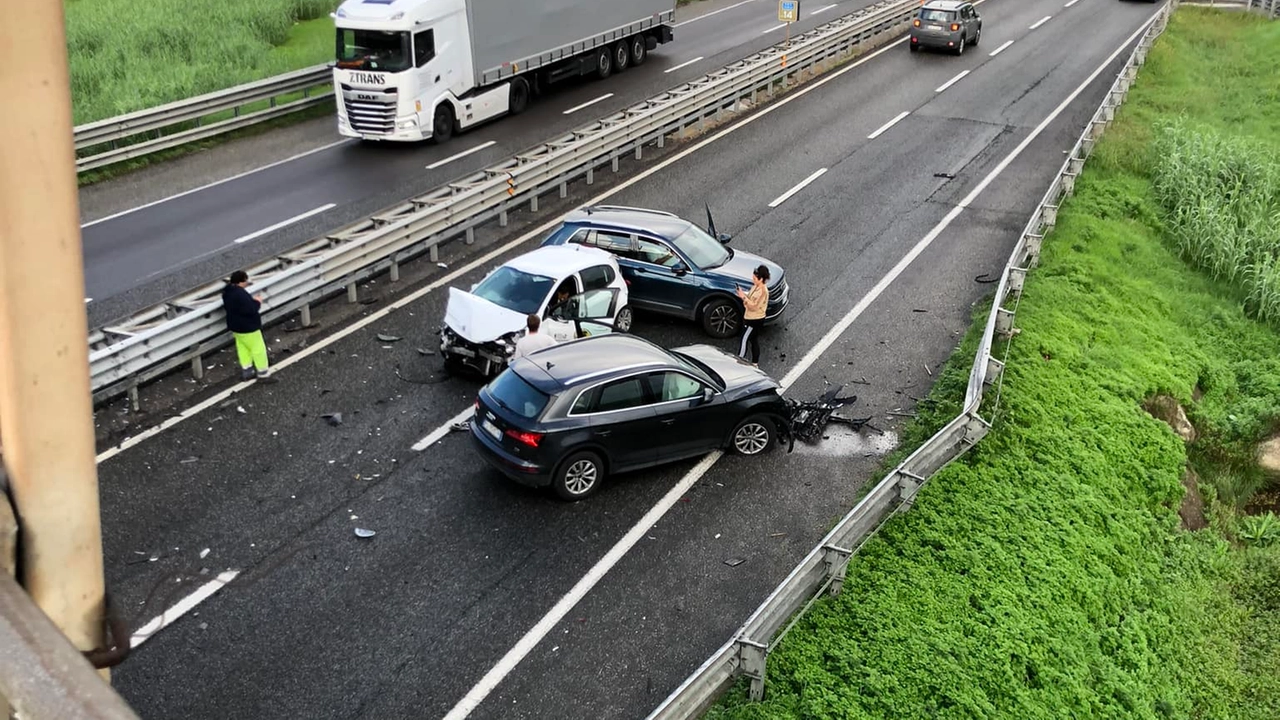 L'incidente in FiPiLi (Foto Facebook/I Dannati della FiPiLi)