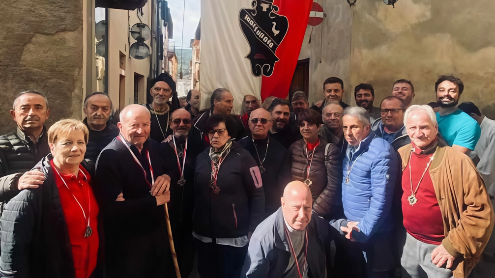 A Città di Castello, nel rione Mattonata, Don Antonio Rossi è stato nominato Cavaliere dell'Oca durante una messa celebrata da don Filippo Chiarioni. La cerimonia è stata l'unica manifestazione mantenuta in memoria di due membri importanti della comunità.