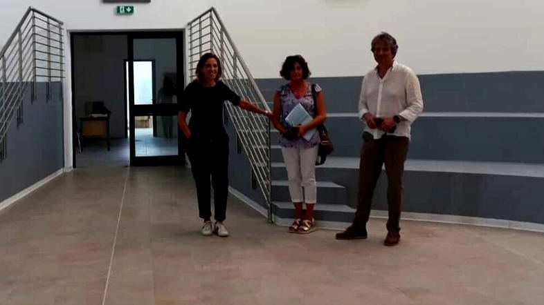 Il sopralluogo con la preside Zobel, il presidente Angori e l’assessora Bibilotti