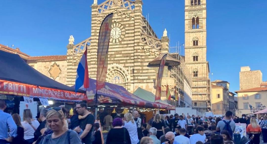 Prato, torna il Mercato Internazionale in Piazza Duomo