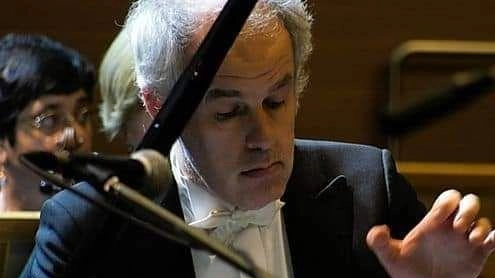 Concerto dedicato a Giacomo Puccini organizzato a Torre del Lago dall'Associazione Fanny Mendelssohn e Ville Borbone. Pianista Bertrand Giraud esegue brani romantici in omaggio al compositore.