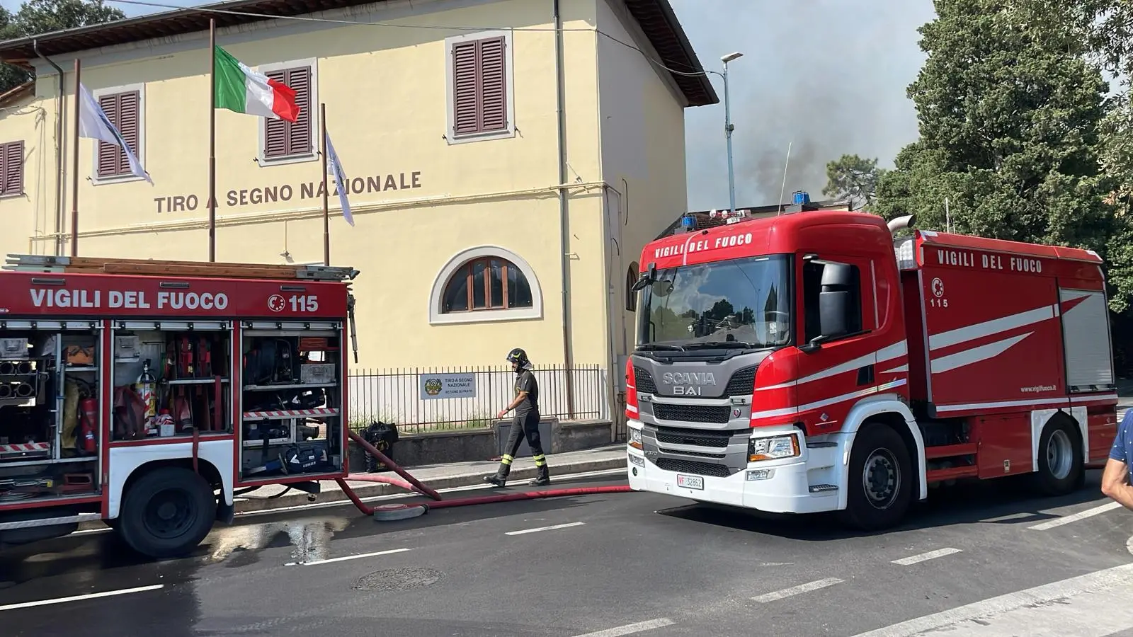 Prato, due morti carbonizzati nell’incendio al poligono di tiro di Galceti