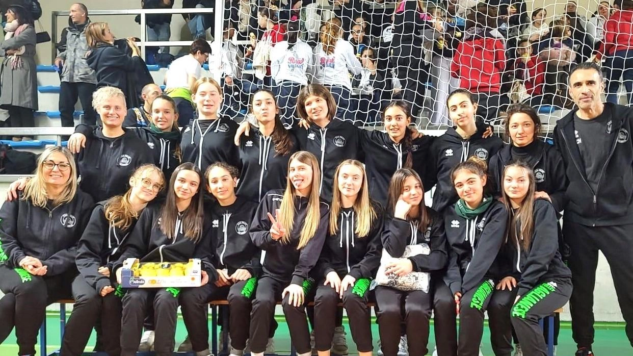 La formazione Under 16 del Volley Aglianese