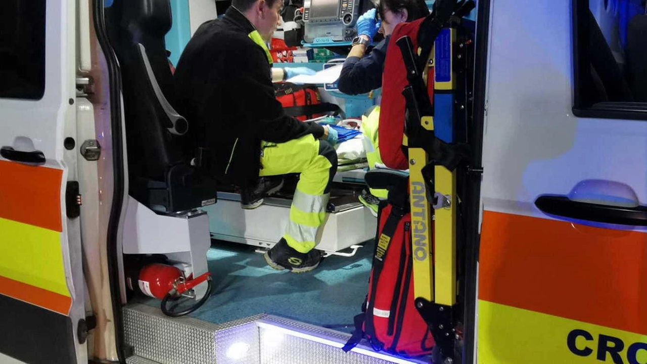 La Croce Verde di Arcola. ha trasportato il bimbo al pronto soccorso dell’ospedale di Spezia dove è stato disposto il trasferimento al Gaslini