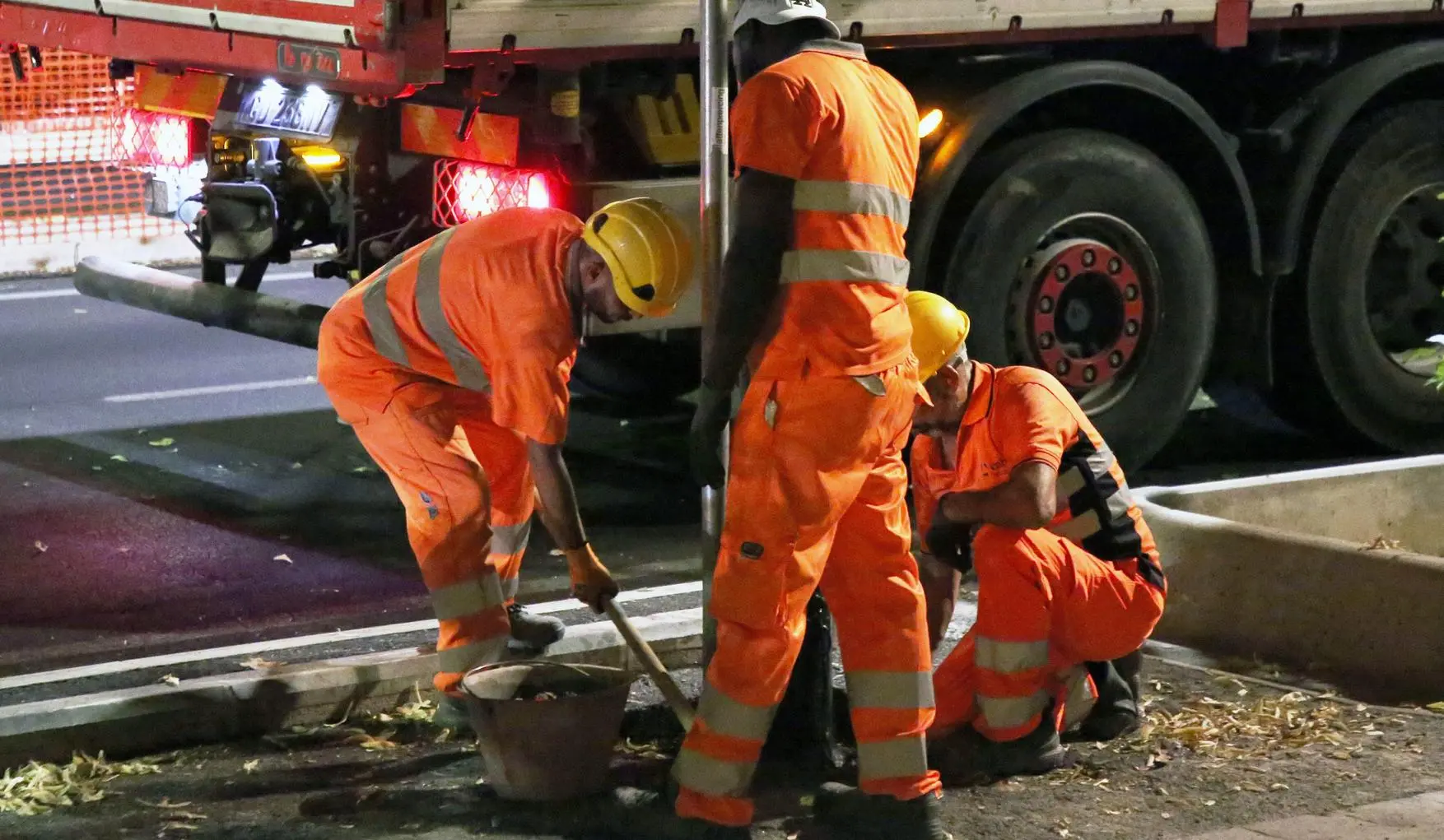 Pensiline coperte sui viali: "Nuovi progetti al vaglio". Vacs: in 10mila al giorno