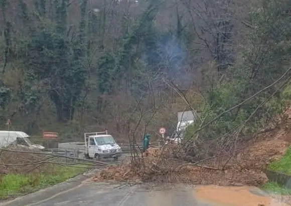 Frana sul San Baronto sistemata. Riapre la strada per Casalguidi