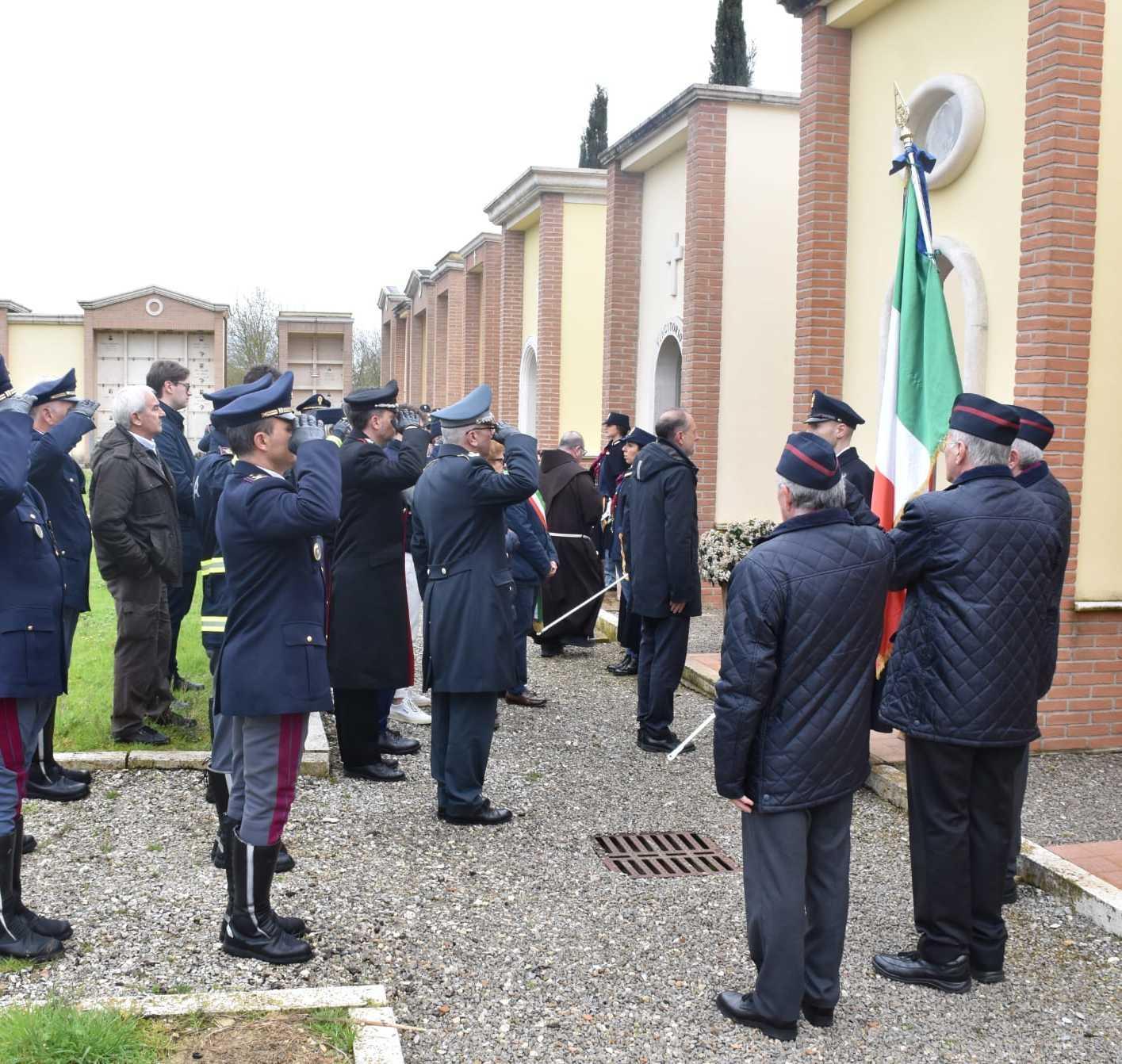 La Polizia ha reso omaggio alla memoria di Luca Benincasa