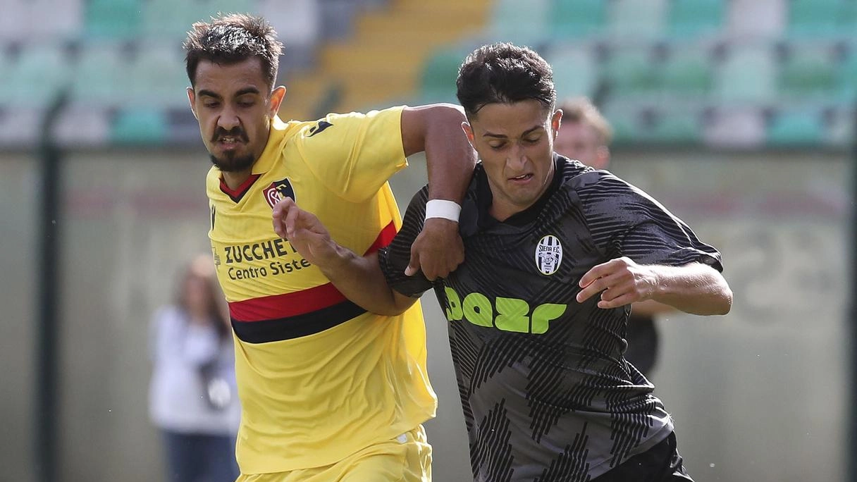 Antonio Borgia in azione nella partita che il Montevarchi ha perso a Siena