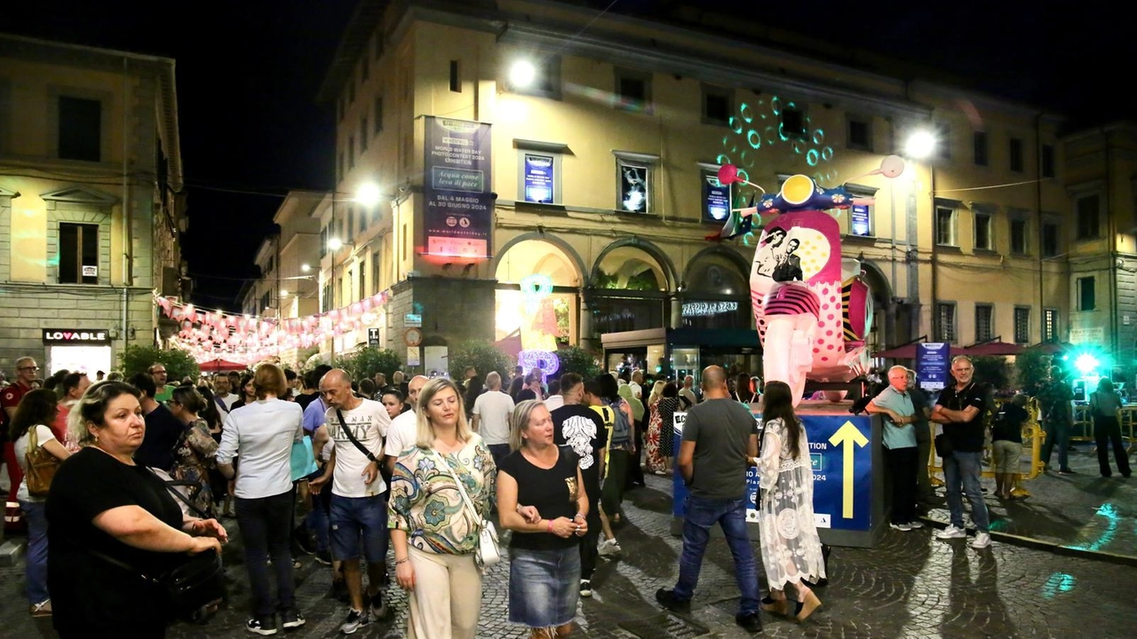 Una foto della «Notte granata» in centro storico (foto Bongianni per Germogli)