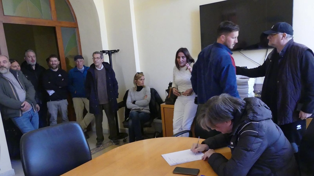 L’amministrazione comunale di Orbetello ha incontrato nel primo pomeriggio di ieri in Comune un gruppo di commercianti del centro storico...