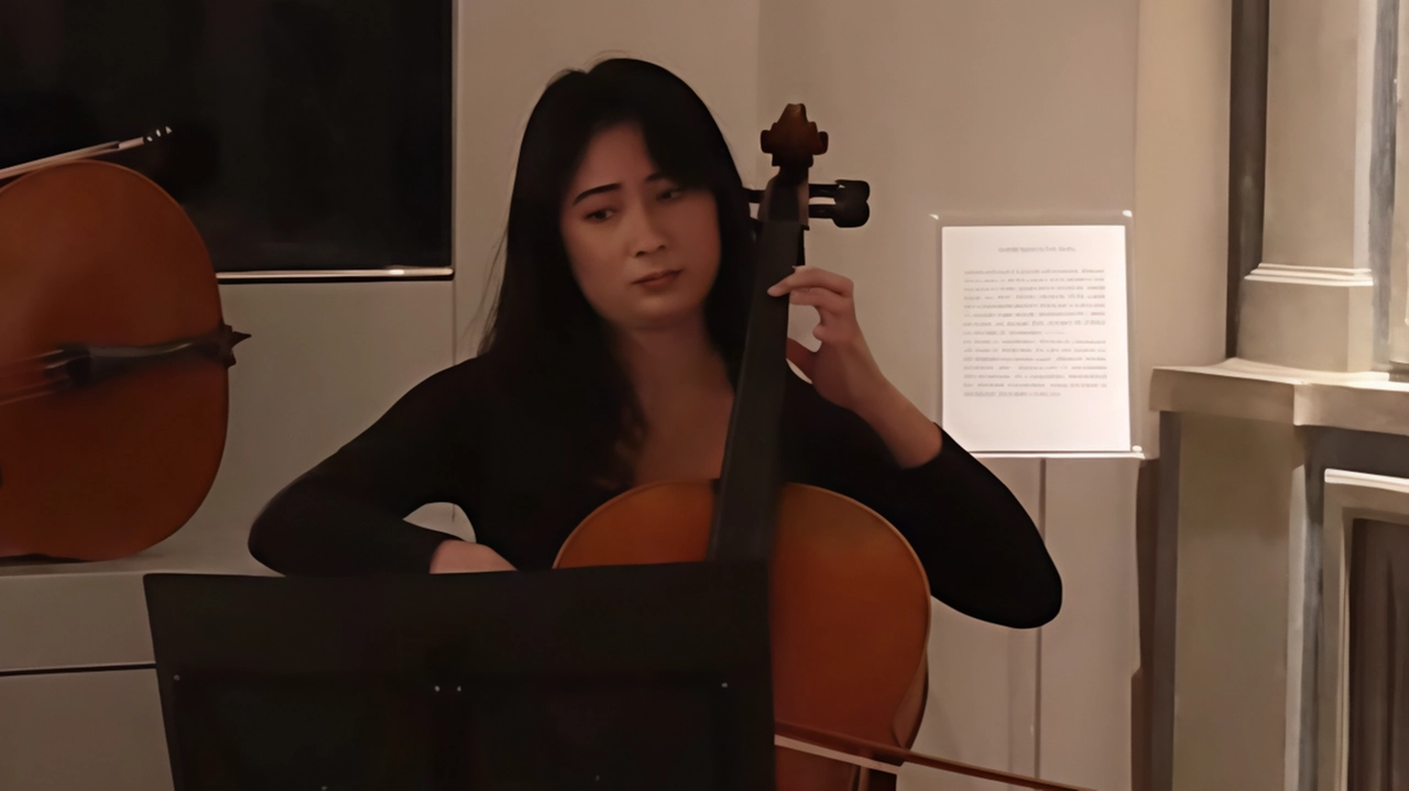 Akemi Battistini al violoncello, con Paolo Biancalana al piano, inaugura i concerti al Noa