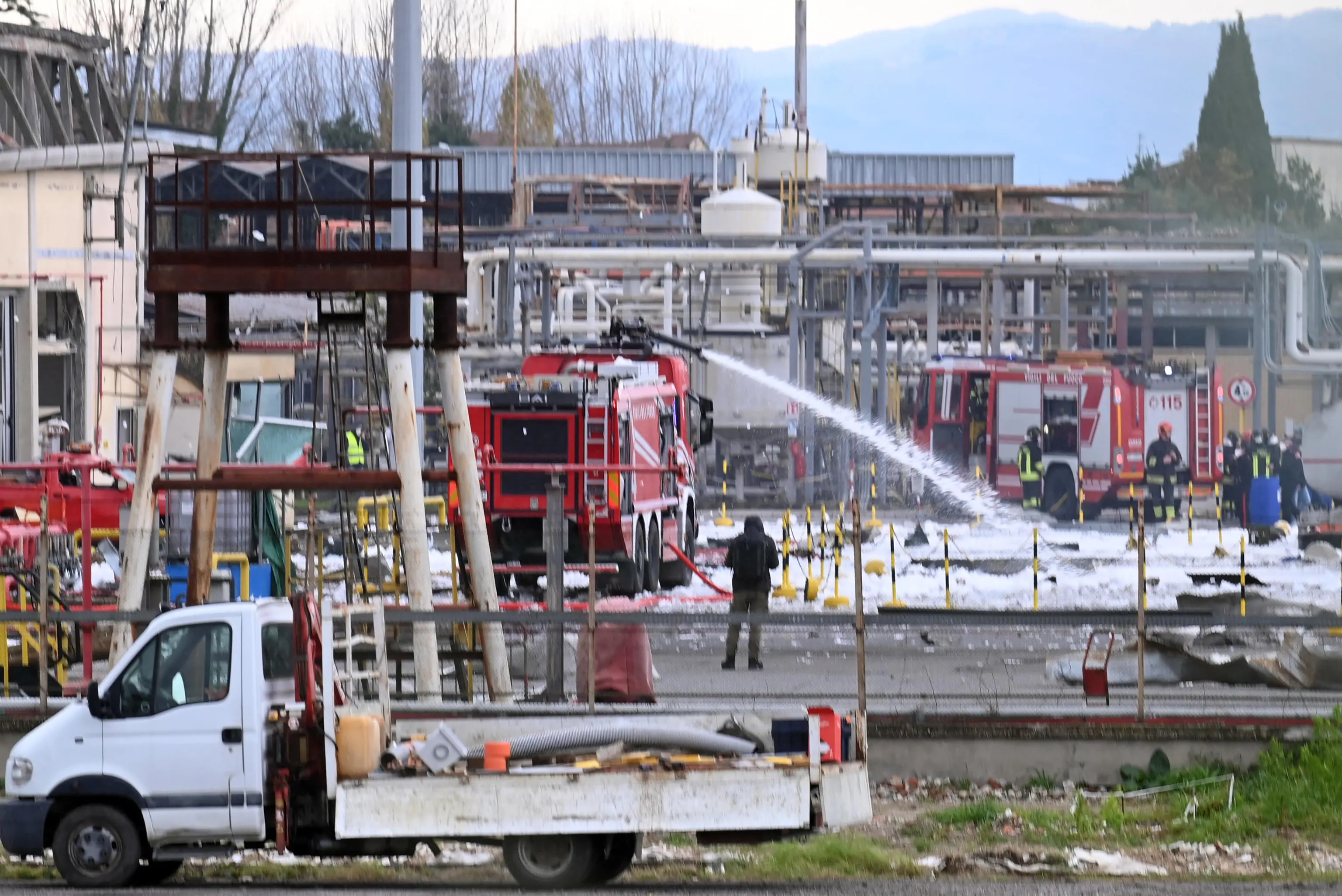 A 100 metri dall’esplosione, lo choc di un ferito: “Sembrava ci avesse attraversato un tuono”