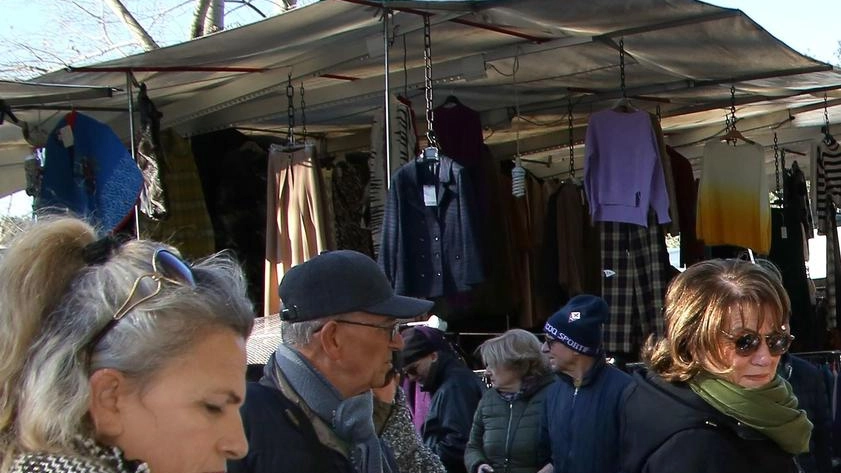 Festa oggi dalle 15 alle 20 in via Ferrucci con l’iniziativa "Aspettando il Dolce Natale", organizzata dal gruppo di commercianti...