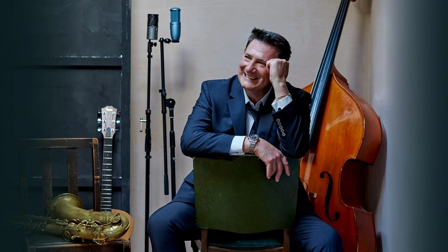 Il cantante inglese Tony Hadley, ex frontman degli Spandau Ballet dalla voce ineguagliabile, in tour in Italia