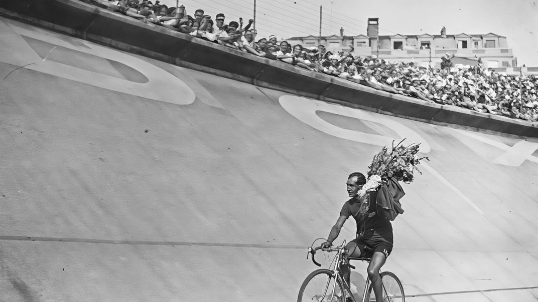 La grandeur s’inchina a Firenze. Bartali e quei fiori dai francesi