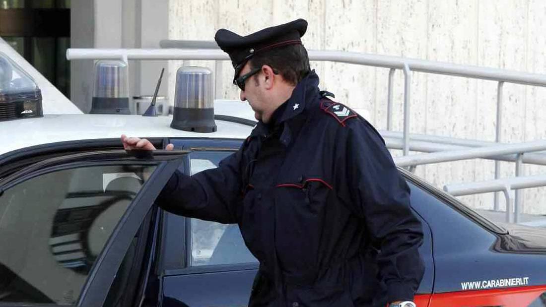 Sequestrati 100 kg di carne avariata, macelleria chiusa dai carabinieri