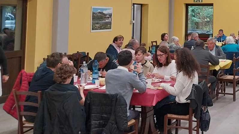 La giornata di convivialità con i ragazzi dei centri di socializzazione e quelli aderenti al progetto Casa più, insieme al gruppo Fratres di Filattiera