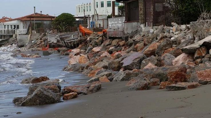 La spiaggia ’sparita’ a Marina di Massa