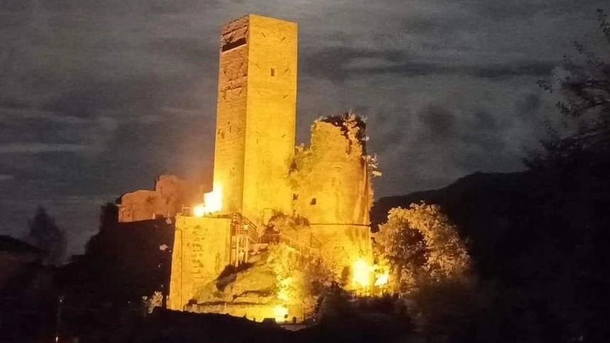 Fiaccolata in omaggio a Dante. Percorso ’di fuoco’ a tappe lungo l’itinerario della Commedia