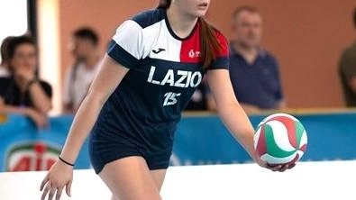 Sofia Olivi, giovane promessa del volley pistoiese, trionfa al Trofeo delle Regioni 2024 con il Lazio. Cresciuta nel volley, concilia sport e studio con il sorriso.