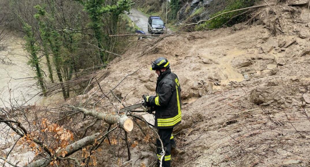 Maltempo, situazione critica a Marradi: 120 persone isolate, 29 evacuate