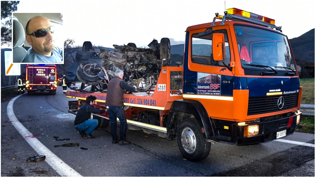 L’auto dopo il tremendo schianto e, a destra, Riccardo Coccolini