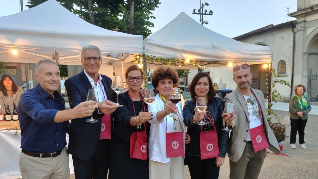 Brindisi finale al termine della manifestazione. con Marco Bernardini, Ferdinando Betti, Luisa Innocenti, Sandra Neri e Alessio Guazzini