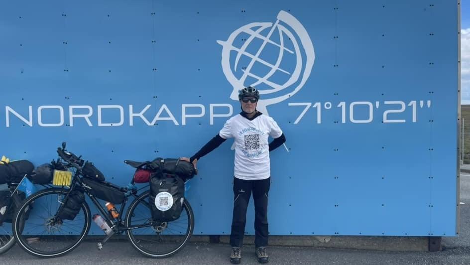 Un viaggio di 1200 chilometri in bicicletta per raccogliere fondi, l’impresa di Carlo Pellegrini