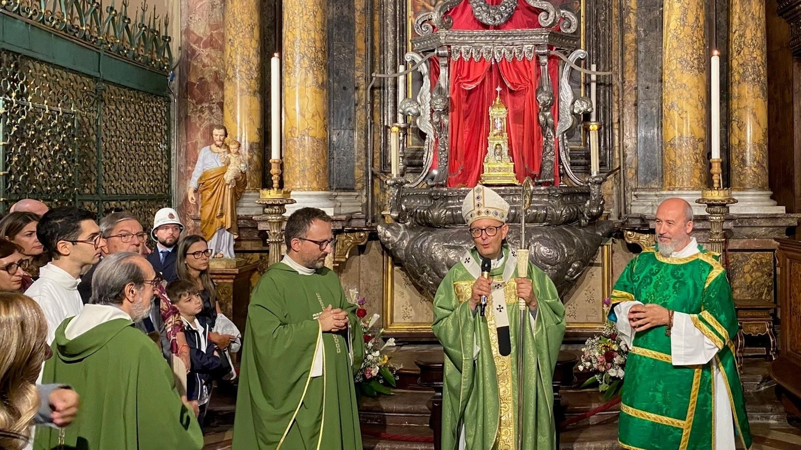 "Famiglia ricchezza della città". Coppie benedette in Cattedrale