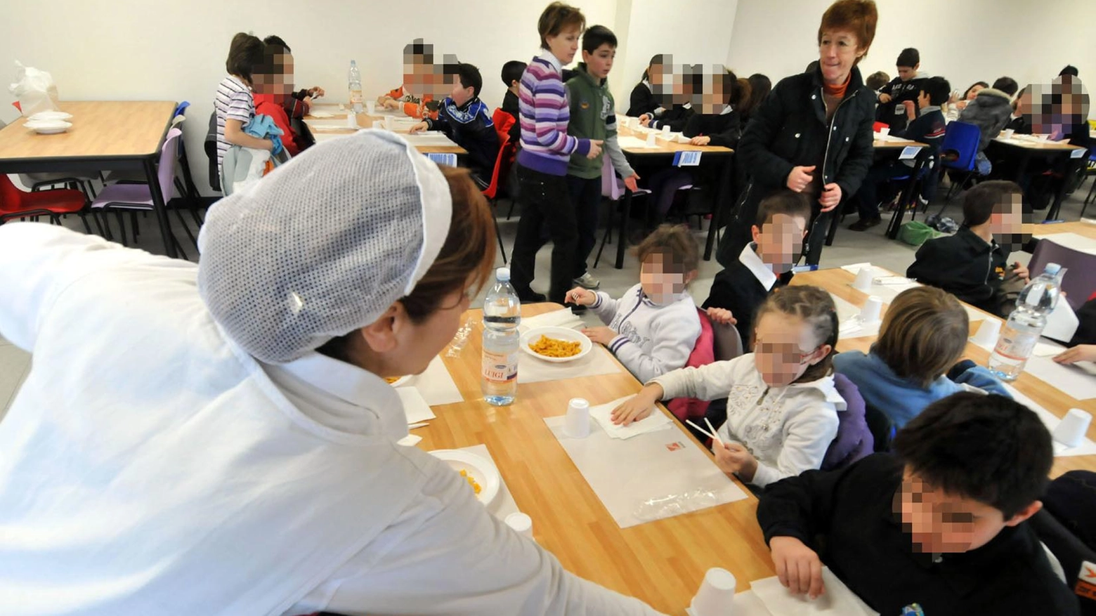 Salmonella, l’Asl in commissione: "Servono risposte, basta silenzi"