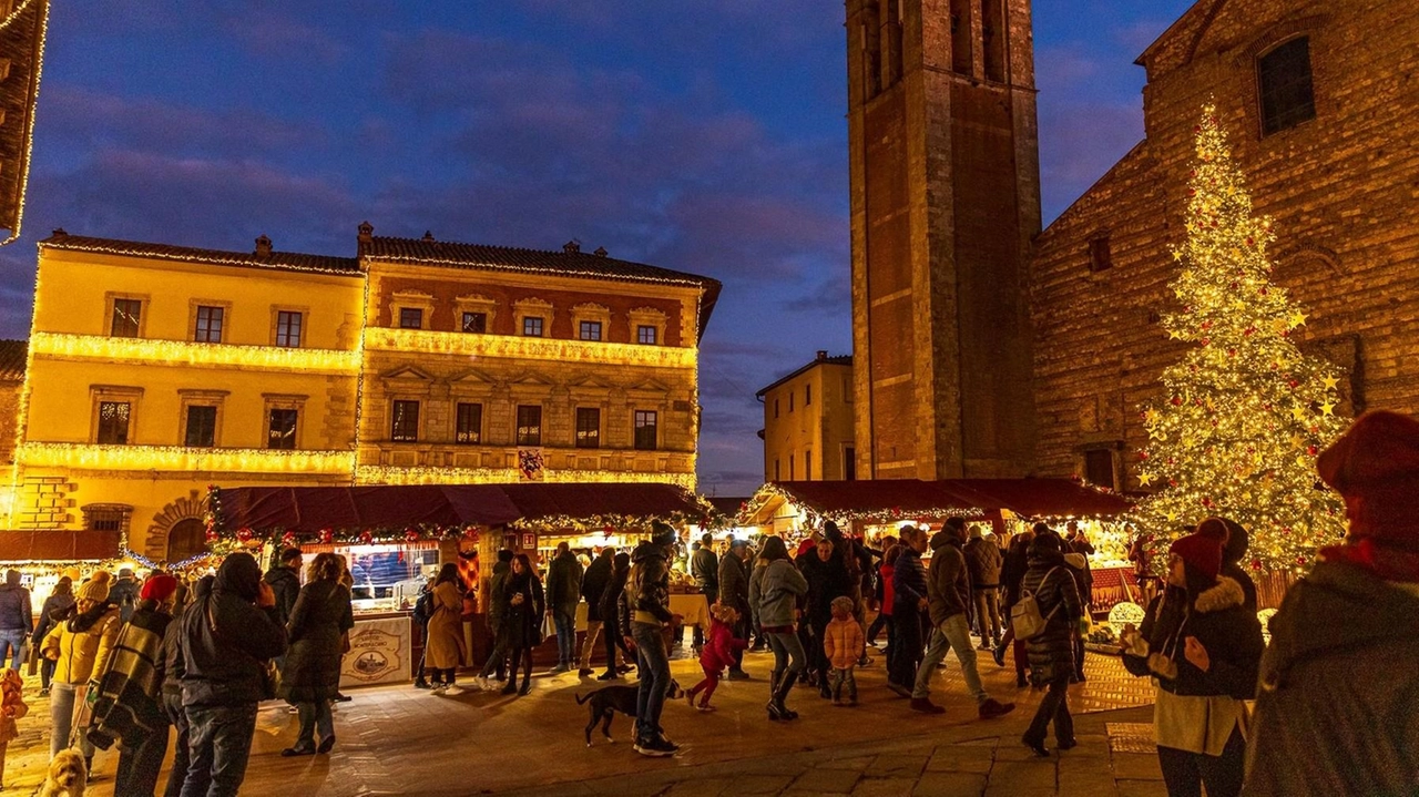 Il Castello, i mercatini, le attrazioni, i prodotti del territorio: tante iniziative. Limardo: "Meccanismo ormai collaudato. La felice sorpresa degli stranieri".