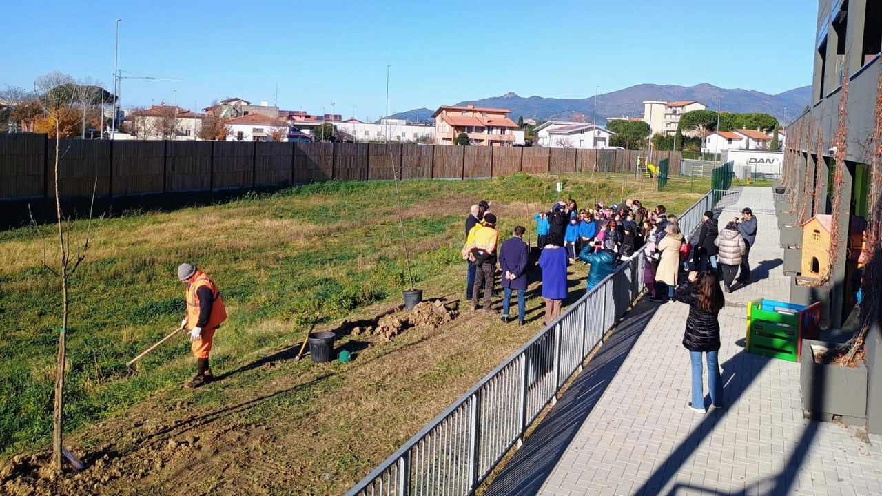 Il giardino del Polo Dino Carlesi ha visto spuntare le prime piante grazie al contributo del Lions club Pontedera