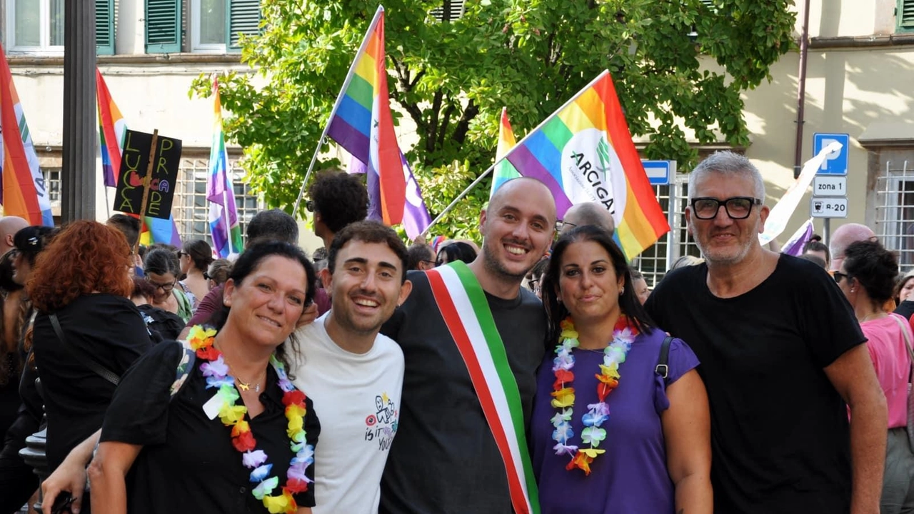 Le amministrazioni di San Miniato e Montopoli presenti al Pride di Lucca, mentre a Santa Croce si evidenziano differenze politiche sui diritti Lgbtqia+.