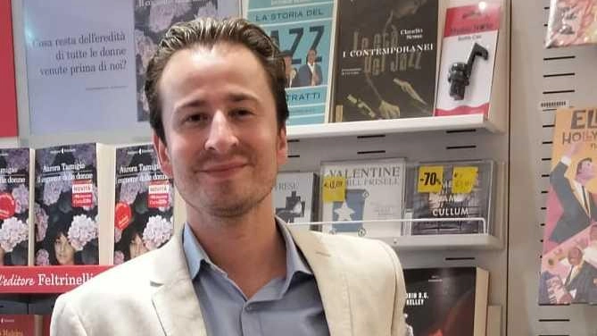 Andrea Cosimini, 34 anni, è un giornalista. Ha scritto il libro «Paolo Conte e Woody Allen. Solo per una sera» che è stato letto dai giovani autori