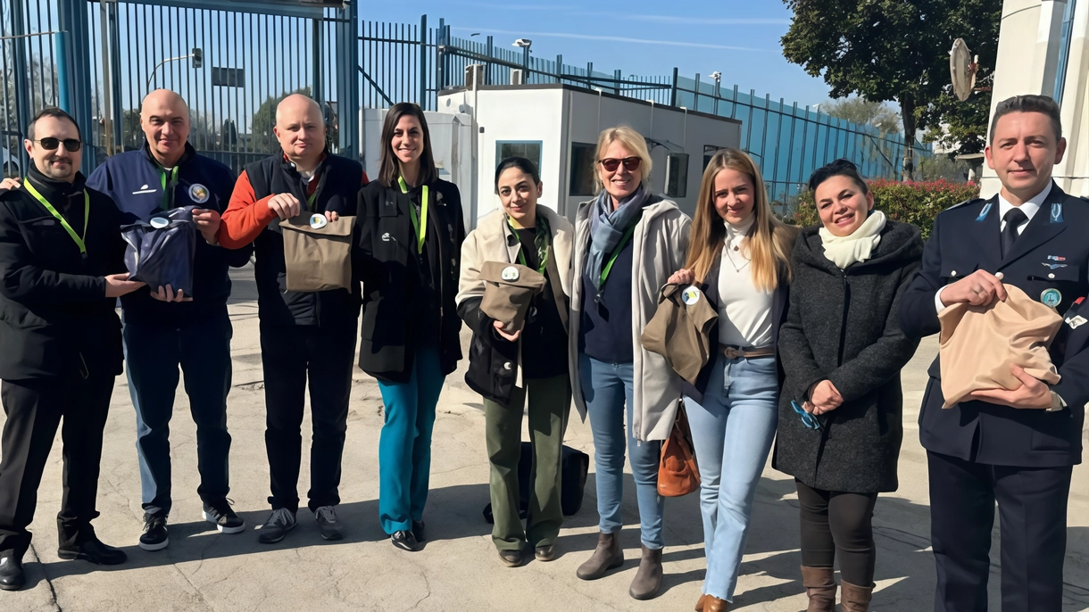 Spazzolino, dentifricio, sapone e carta igienica. Un vero e proprio kit di primo accesso necessario a tutti quei detenuti che...