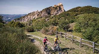 L’Emilia-Romagna in bici: percorsi attrezzati e servizi per un cicloturismo d'eccellenza