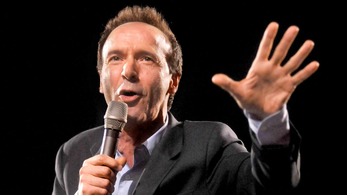 Benigni scrive a Mario: “Sindaco, Castiglioni è sempre nel mio cuore”. Ma rinuncia alla visita