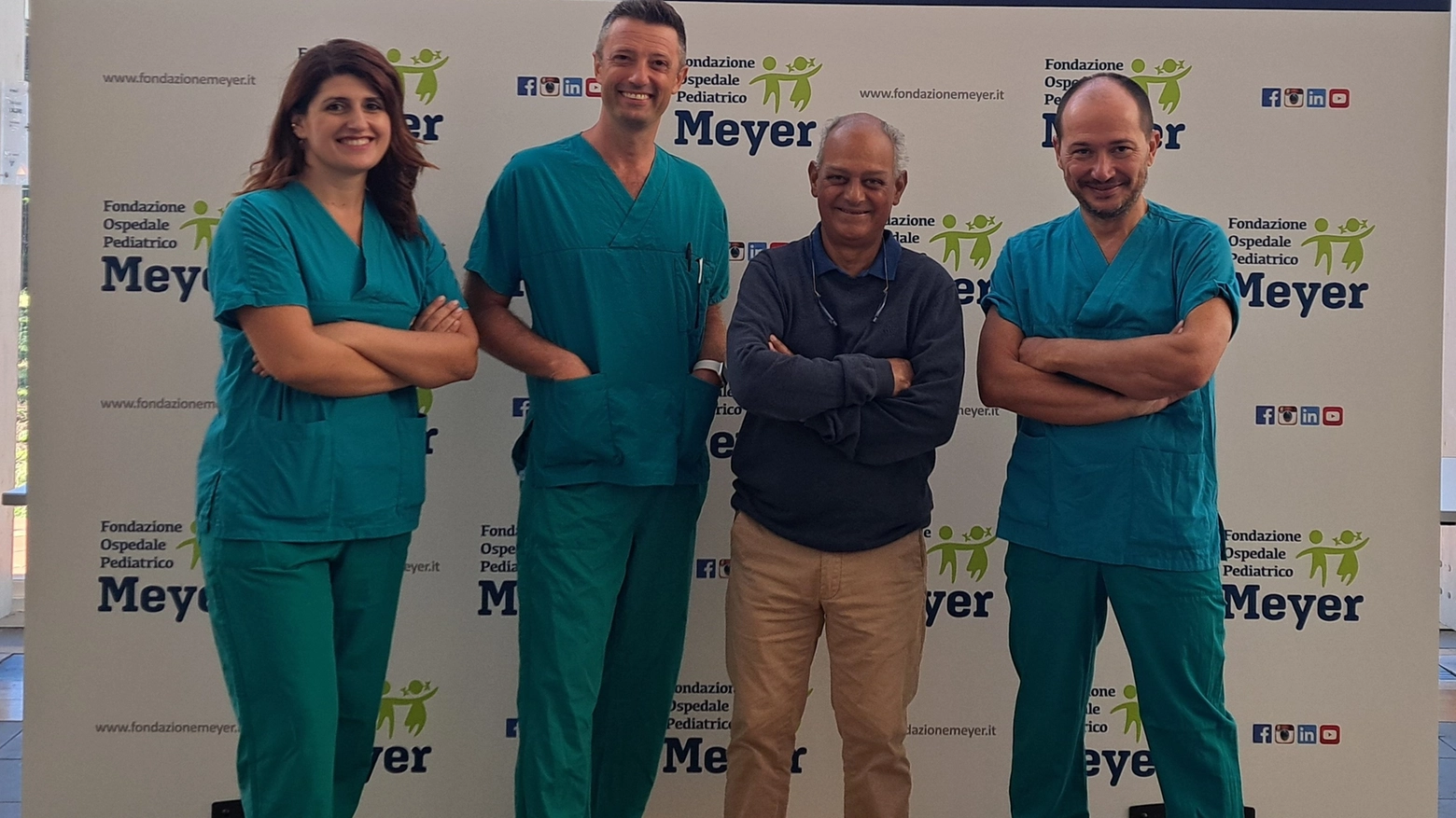 Alcuni componenti del team di Neourochirurgia del Meyer subito dopo un intervento di craniostenosi