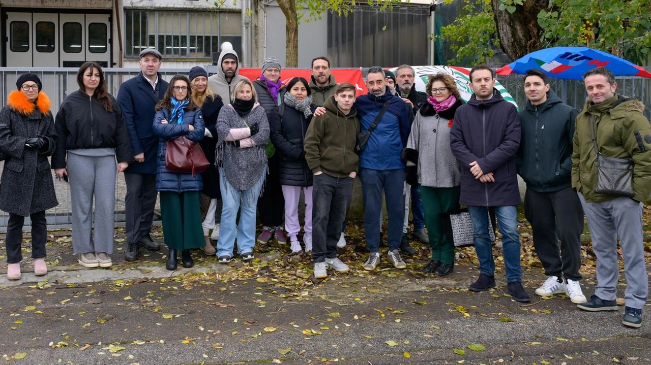 La storica azienda ha annunciato la procedura e i sindacati lottano per un accordo in vista del vertice