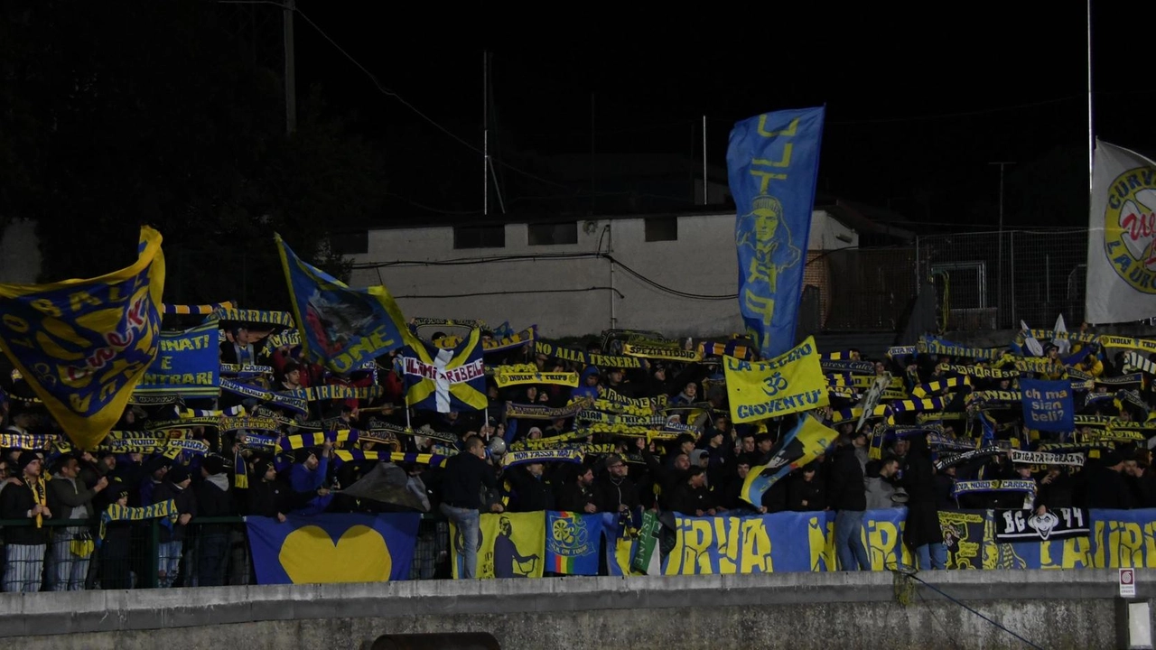 I tifosi della Carrarese saranno numerosi al seguito della squadra impegnata nello scontro salvezza in casa della Reggiana